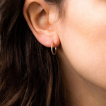 Load image into Gallery viewer, Senai Tiny Hoop Earrings
