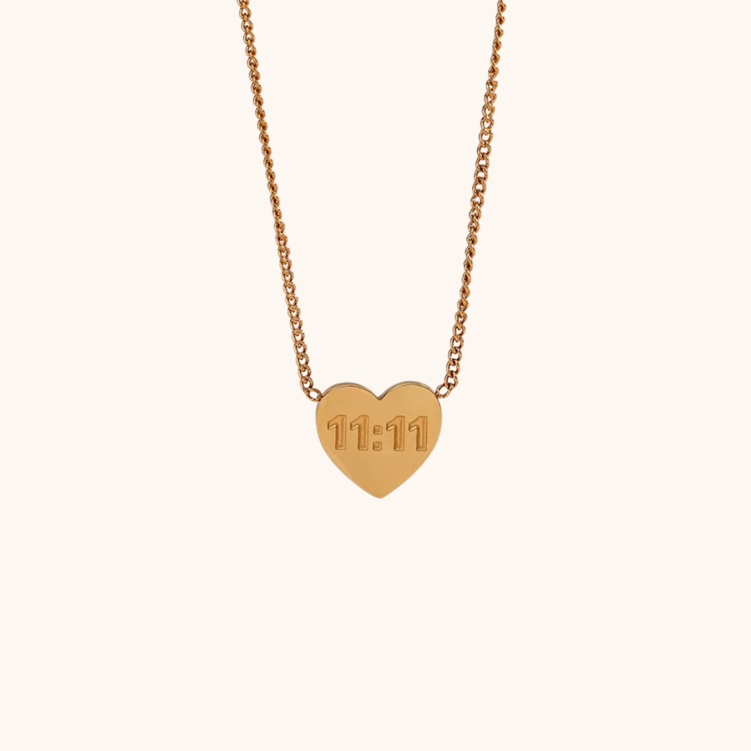 Eami Gold Heart Necklace