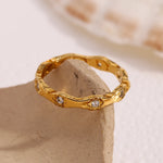 Load image into Gallery viewer, Ara Gold Star Band Ring
