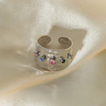 Load image into Gallery viewer, Nai Gold Hammered Ring
