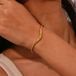 Load image into Gallery viewer, Enen Gold Bangle Bracelet
