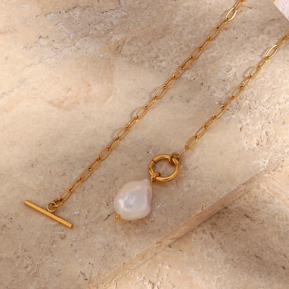 Eana Freshwater Pearl Necklace