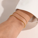 Load image into Gallery viewer, Sunen Gold Snake Chain Bracelet
