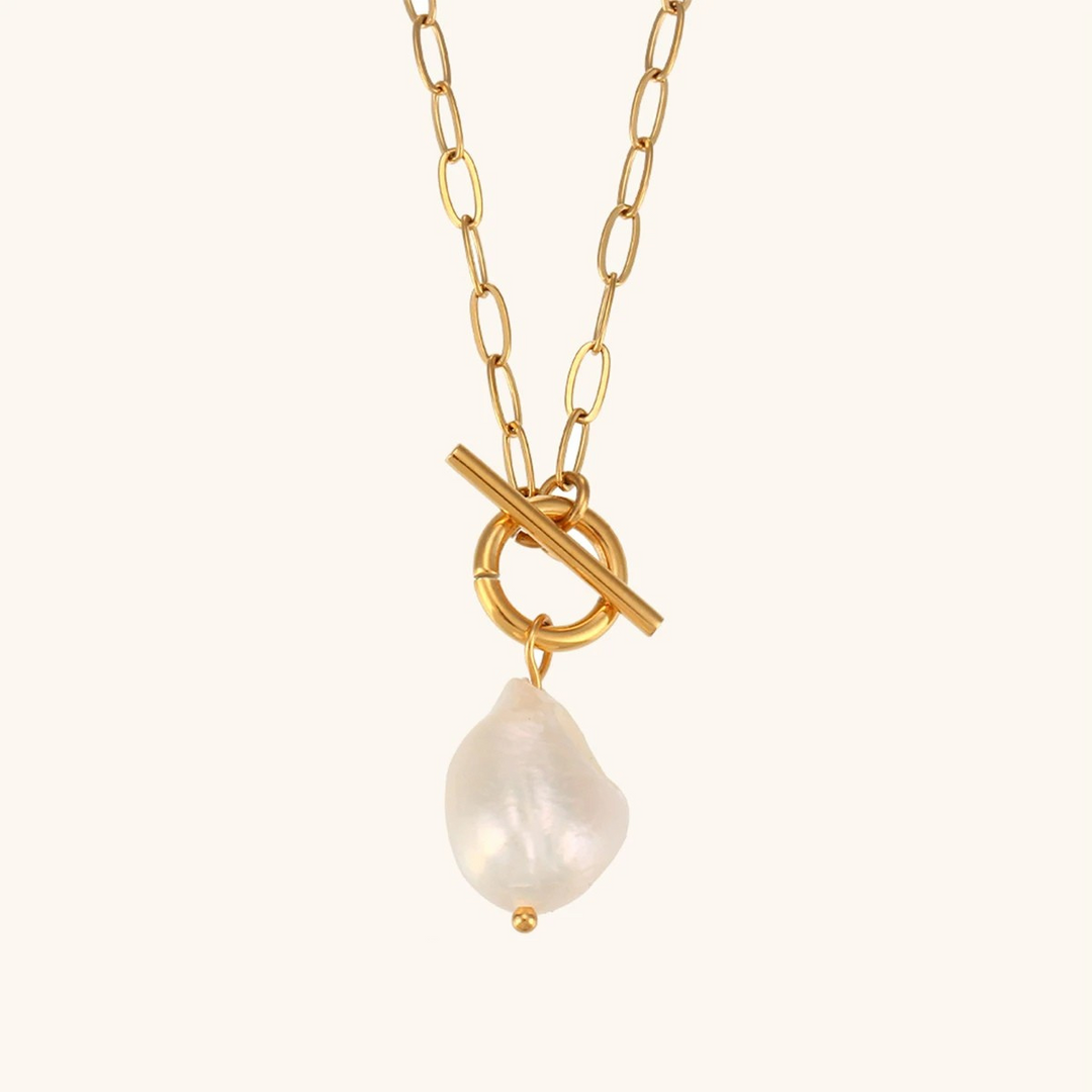 Eana Freshwater Pearl Necklace